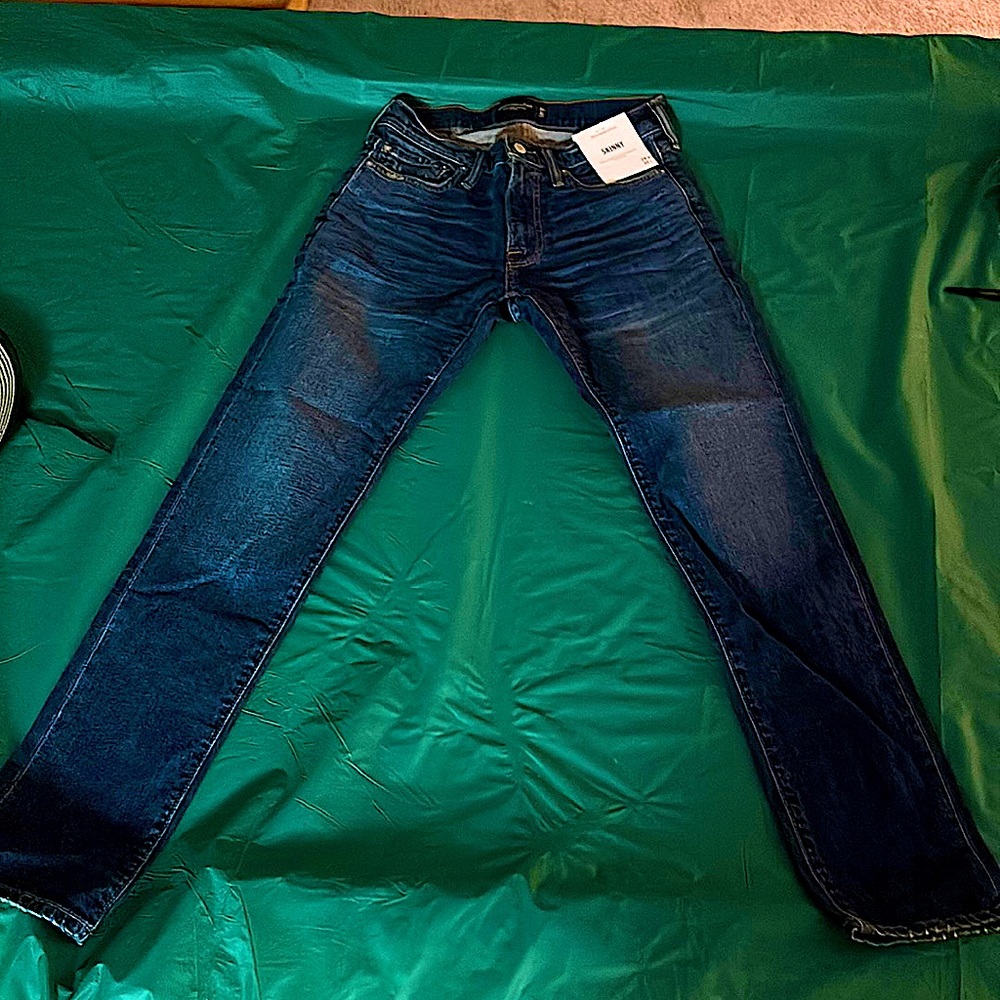 Blue jeans Abercrombie and fitch